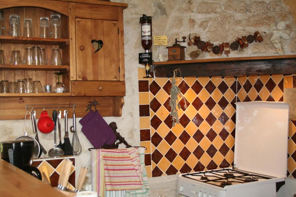 Chambre d'hôtes La Romarine Barnave Extérieur photo